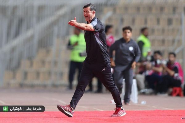 باقری لیگ را تعطیل کنید