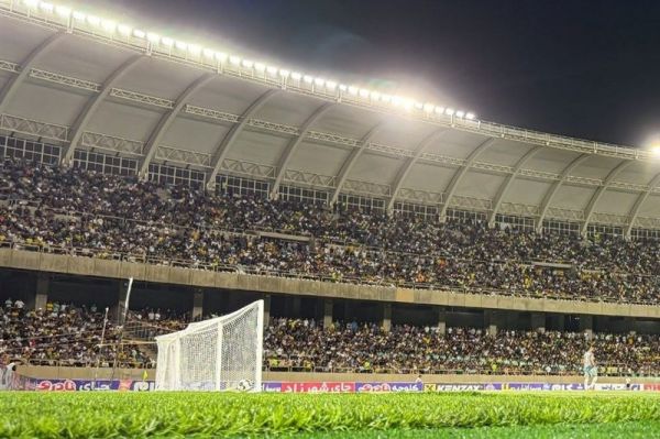 خداجو قطعا تا دیدار هفته ششم ورزشگاه پارس را میرسانیم