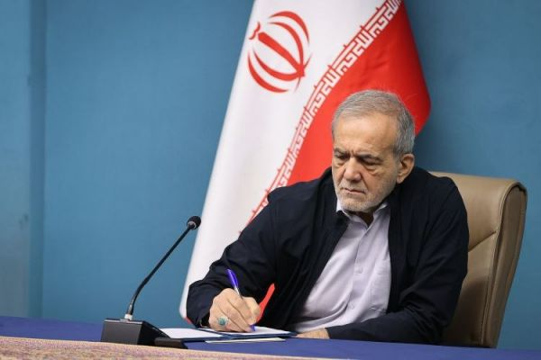 تبریک قهرمانی تیم ملی کشتی فرنگی کشورمان از سوی دکتر پزشکیان