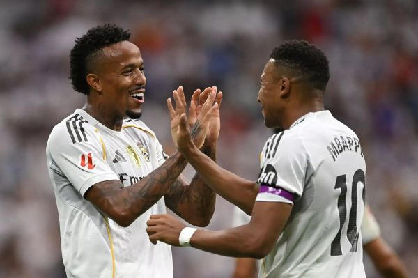  معنای بازوبندهای بازیکنان رئال مادرید و اسپانیول چه بود