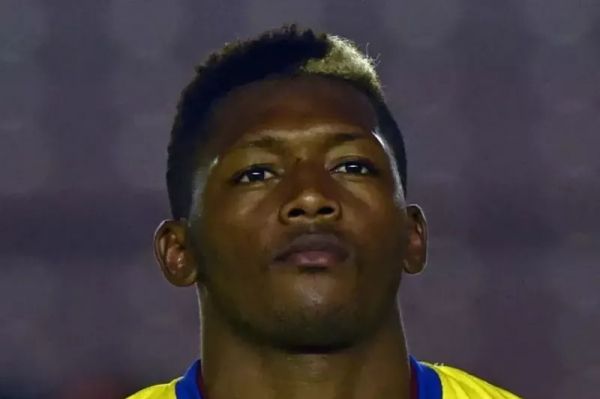 بازیکن اکوادوری در خانهاش به قتل رسید