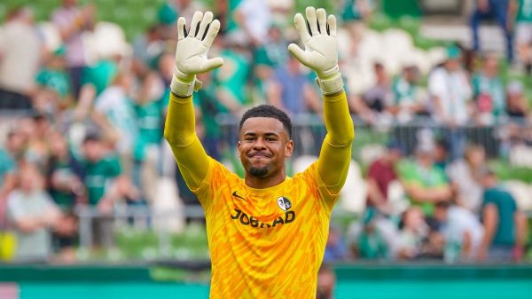  دروازه‌بانی که پنج پنالتی متوالی را مهار کرده است