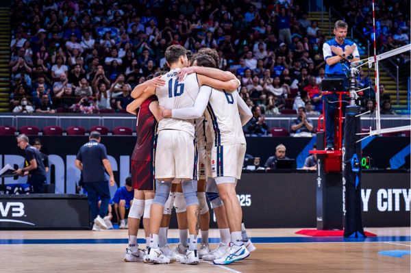 صعود مقتدرانه مدافع عنوان قهرمانی به یک چهارم نهایی