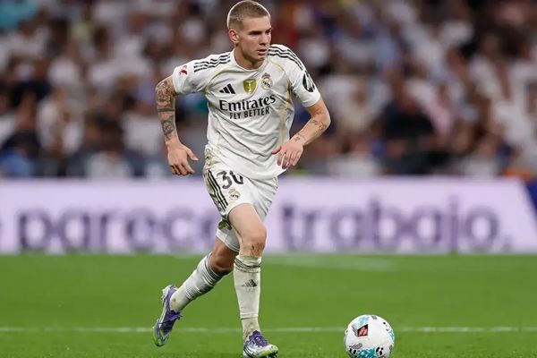  آلونسو و آوردن مثال برای رفتار وینیسیوس هنگام تعویض