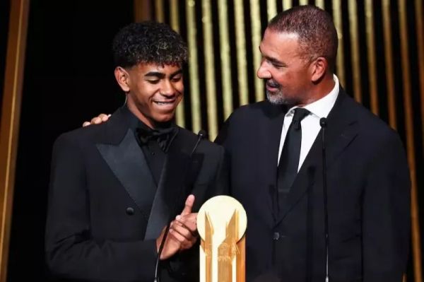 تدارکی که یامال و خانوادهاش برای مراسم توپ طلا دیدهاند