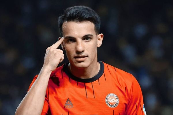 مرد بازیهای سپاهان و تراکتور؛ آقاییِ حسینزاده