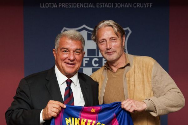 عکس؛ بازیگر مشهوری که تماشاگر بازی بارسلونا بود