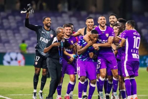  تیم اماراتی و فروش تمام بلیت‌هایش  عکس