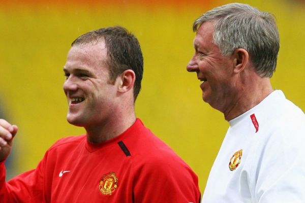 یکی از دلایل موفقیت دوره طلایی منچستریونایتد یک بازی پلی استیشن