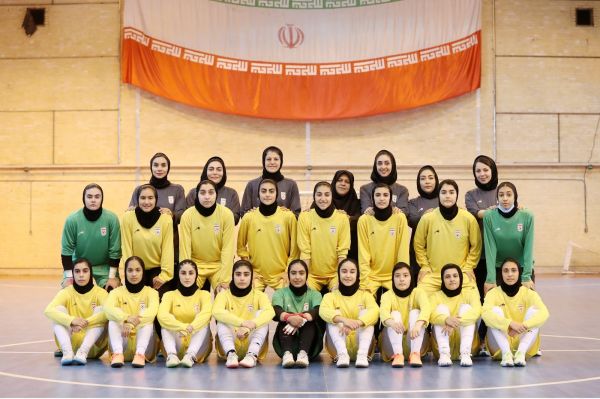 گزارش تصویری دیدار دوستانه تیم ملی فوتسال دختران نوجوان با ستارگان آدلی