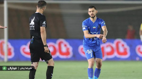  آزادی زیر ذره‌بین «فوتبالی»؛ در دنیای تو چه خبر است