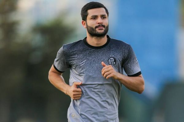 مدافع محبوب ساپینتو به دیدار با شمس آذر رسید