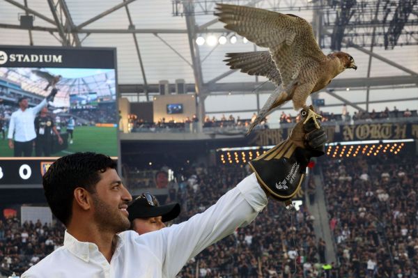 جشن بزرگ باشگاه آمریکایی برای قدردانی از کارلوس ولا