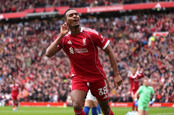 لیورپول در پی تمدید قرارداد ستاره هلندی