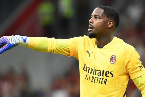 رقابت چلسی و منچستریونایتد بر سر دروازهبان ملیپوش میلان