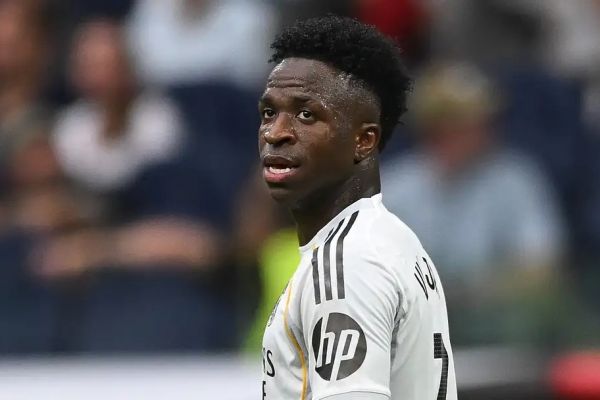  مسخره شدن وینیسیوس توسط رقیب لالیگایی پس از سقوط در رده‌بندی توپ طلا