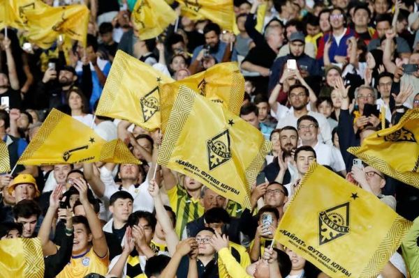 هجوم هواداران غیرت برای خرید بلیت بازی با رئال مادرید