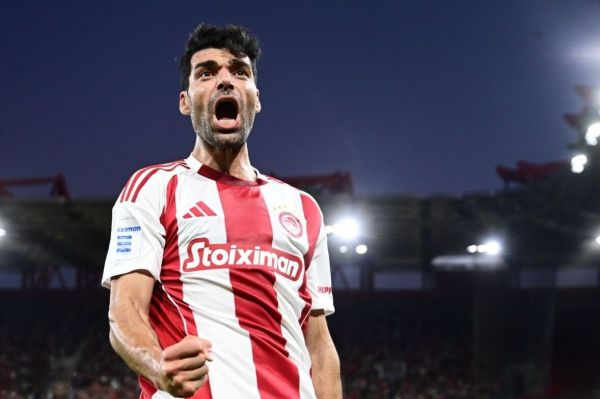 طارمی بهترین بازیکن تعویضی سوپرلیگ یونان