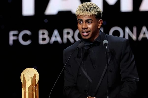 یامال تنها به این دلیل توپ طلا را کسب نکرد