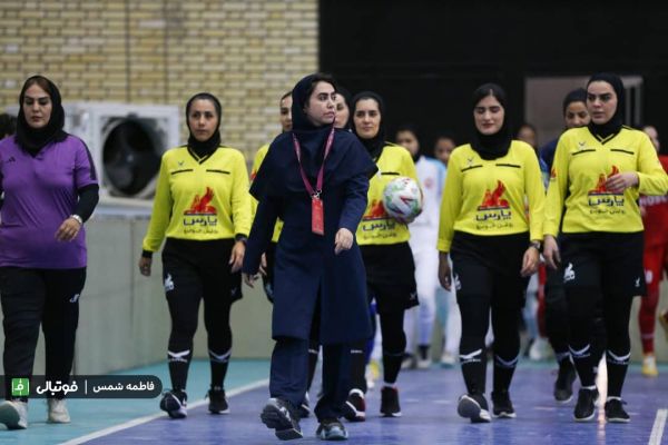 گزارش تصویری اختصاصی/ دیدار تیم های فوتسال بانوان ایران زمین ملارد و فولاد هرمزگان