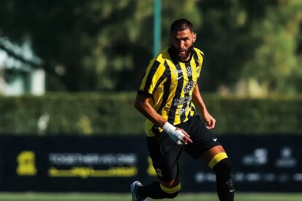  واکنش مورینیو به احتمال پیوستن بنزما به بنفیکا