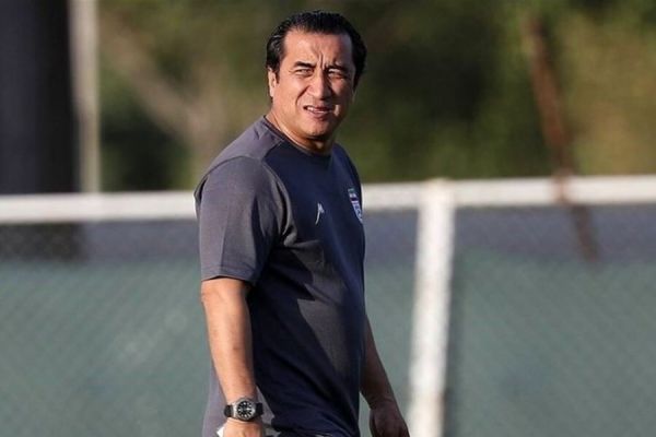 حمله خداداد به شبکه ورزش؛ چرا باید به جای بازی تراکتور، والیبال آمریکا پخش شود