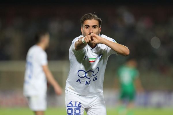 خوشحالی گل جالب احمدی؛ تقدیم به همسر استقلالی