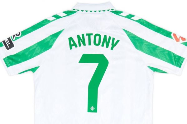  فروش چشمگیر کیت آنتونی در رئال بتیس