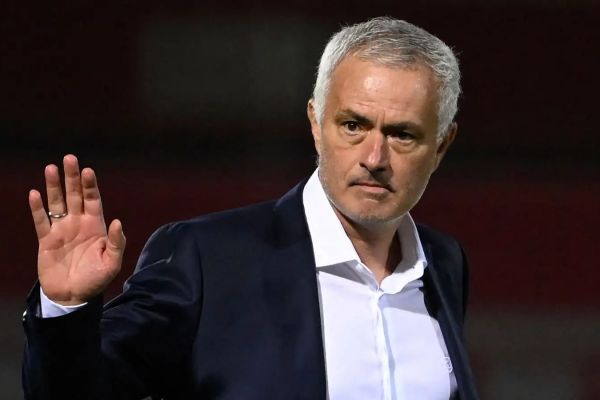 حمایت علنی بنفیکا از ژوزه مورینیو در مقابل داوران