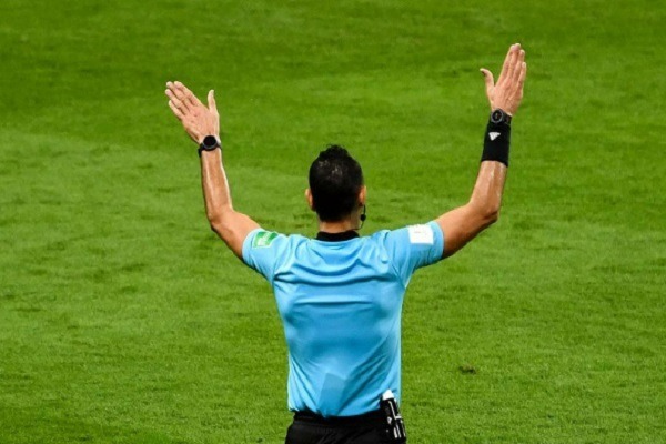  زمان رونمایی از لباس داوران اعلام شد