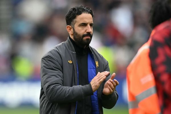  ادامه حمایت منچستر یونایتد از روبن آموریم