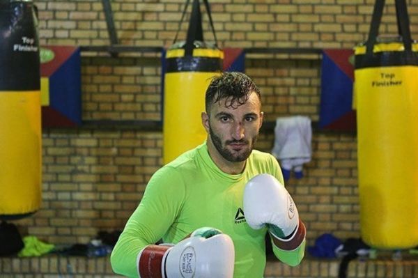 خداحافظی قشلاقی از عرصه ملی؛ حضور در مبارزات حرفه‌ای بوکس