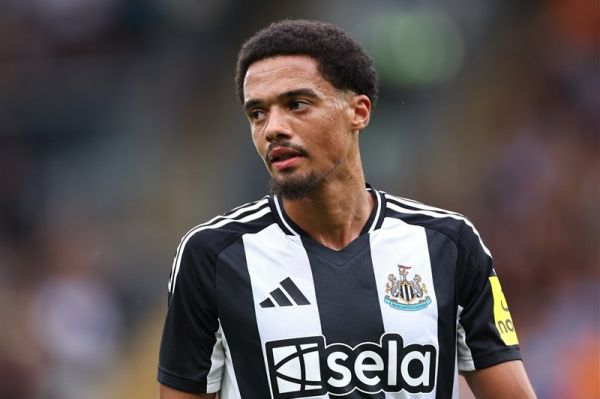  توافق با مدافع سابق نیوکاسل منتفی شد