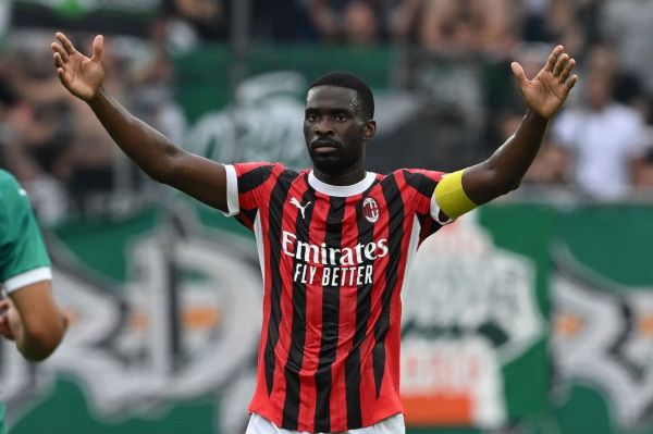  میلان برای تمدید قرارداد فیکایو توموری دست به کار شد