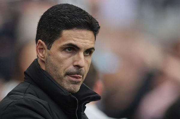 آرتتا باید ستاره بزرگ تیمش را روی نیمکت نگه دارد