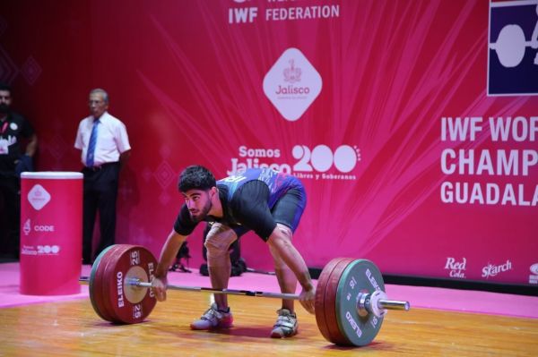 ملیپوش وزنهبرداری جهانی شد عکس