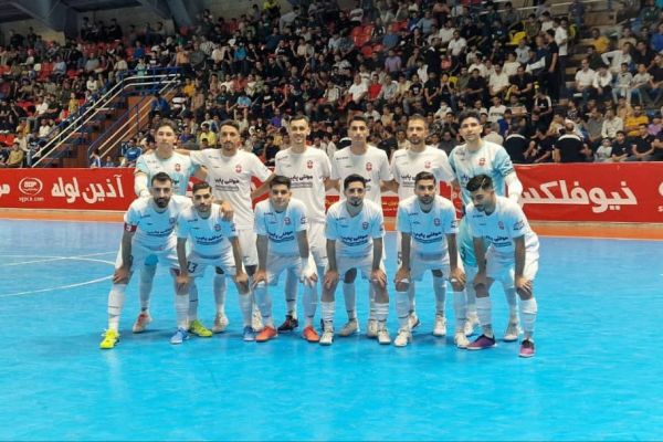  گیتی‌پسند صدرنشین شد