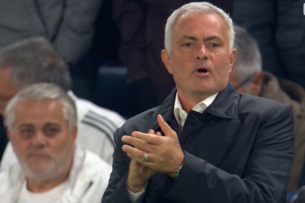 انتقاد مورینیو از برنامه فشرده تیم خود