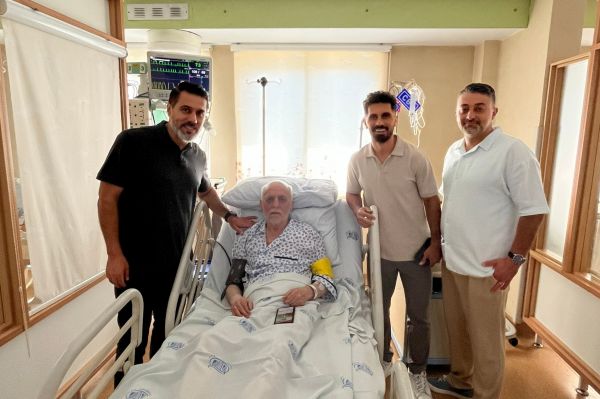  عیادت مدیران و کاپیتان پرسپولیس از محمود خوردبین