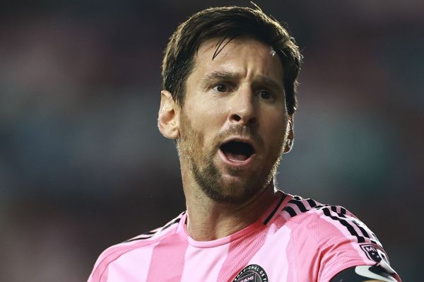 هشدار ستاره برزیلی سابق به مسی درباره بازنشستگی