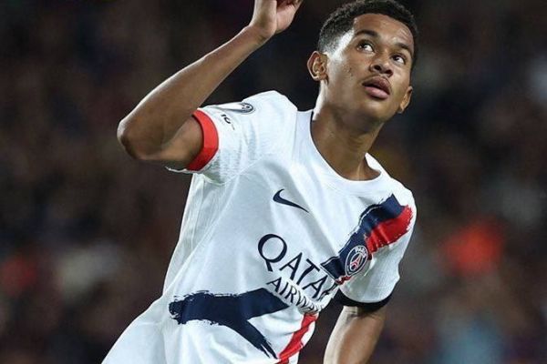 درخشش سنی مایولو؛ مهاجم ۱۹ ساله پاریس مقابل غولهای اروپا گلزنی کرد