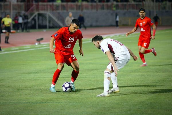  لحظه‌ای که حسین‌زاده دوستش دارد  عکس