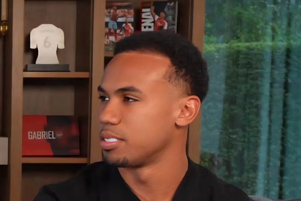  الگوی ستاره خط دفاعی آرسنال