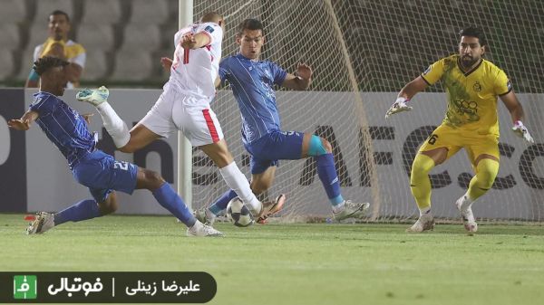 ادامه سریال دفاع شکننده نقش پررنگ دو بازیکن استقلال روی گل المحرق ویدیو