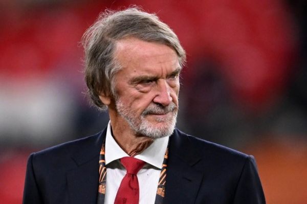 سران منچستریونایتد نمیتوانند خرید این بازیکن را توجیه کنند