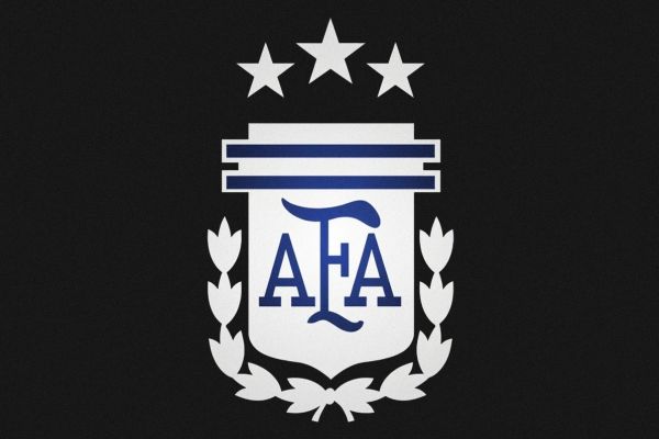  تصویر لباس دوم آرژانتین برای جام جهانی لو رفت  عکس