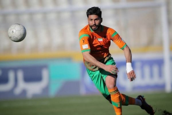 کلینشیت مسِ خطیبی با مدافعانی که در حد لیگ دو هم نبودند