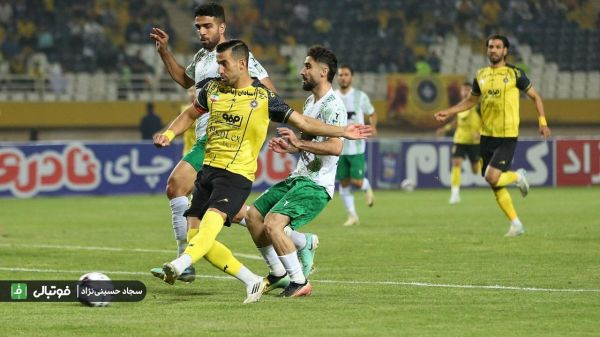 زور سپاهان به ذوب آهن نرسید تقسیم امتیازات در دربی اصفهان