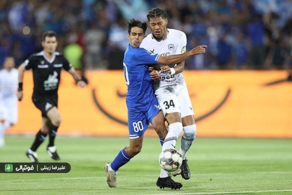  زخم زبان چادرملو به استقلال؛ پوستر جنجالی حذف و جایگزین شد