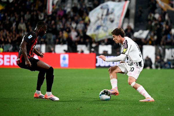 تودور و آلگری پرچم سفید به یکدیگر نشان دادند